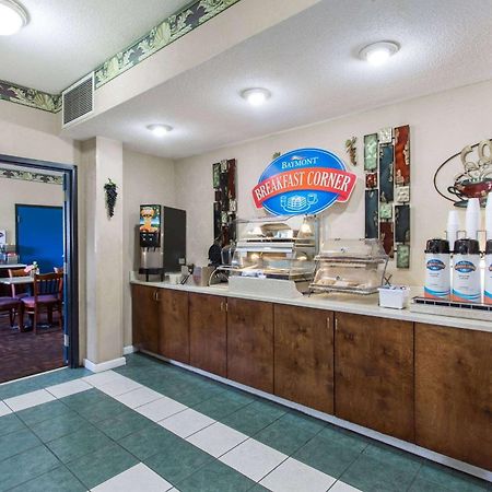 Baymont Inn & Suites Мэннинг Экстерьер фото