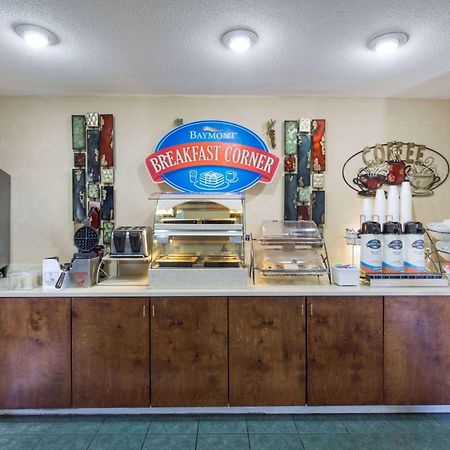 Baymont Inn & Suites Мэннинг Экстерьер фото