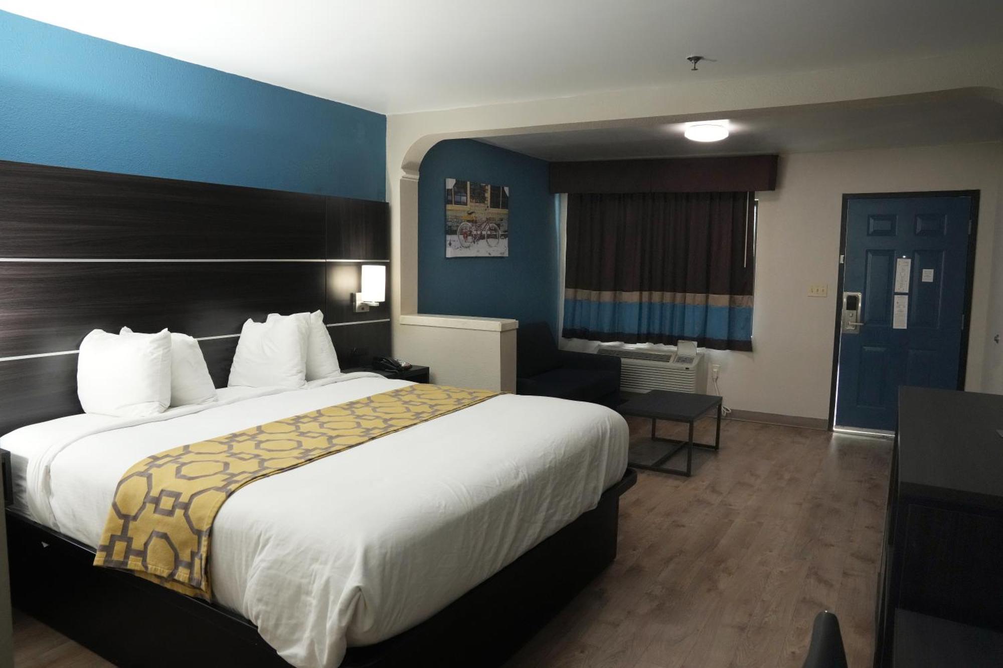 Baymont Inn & Suites Мэннинг Экстерьер фото