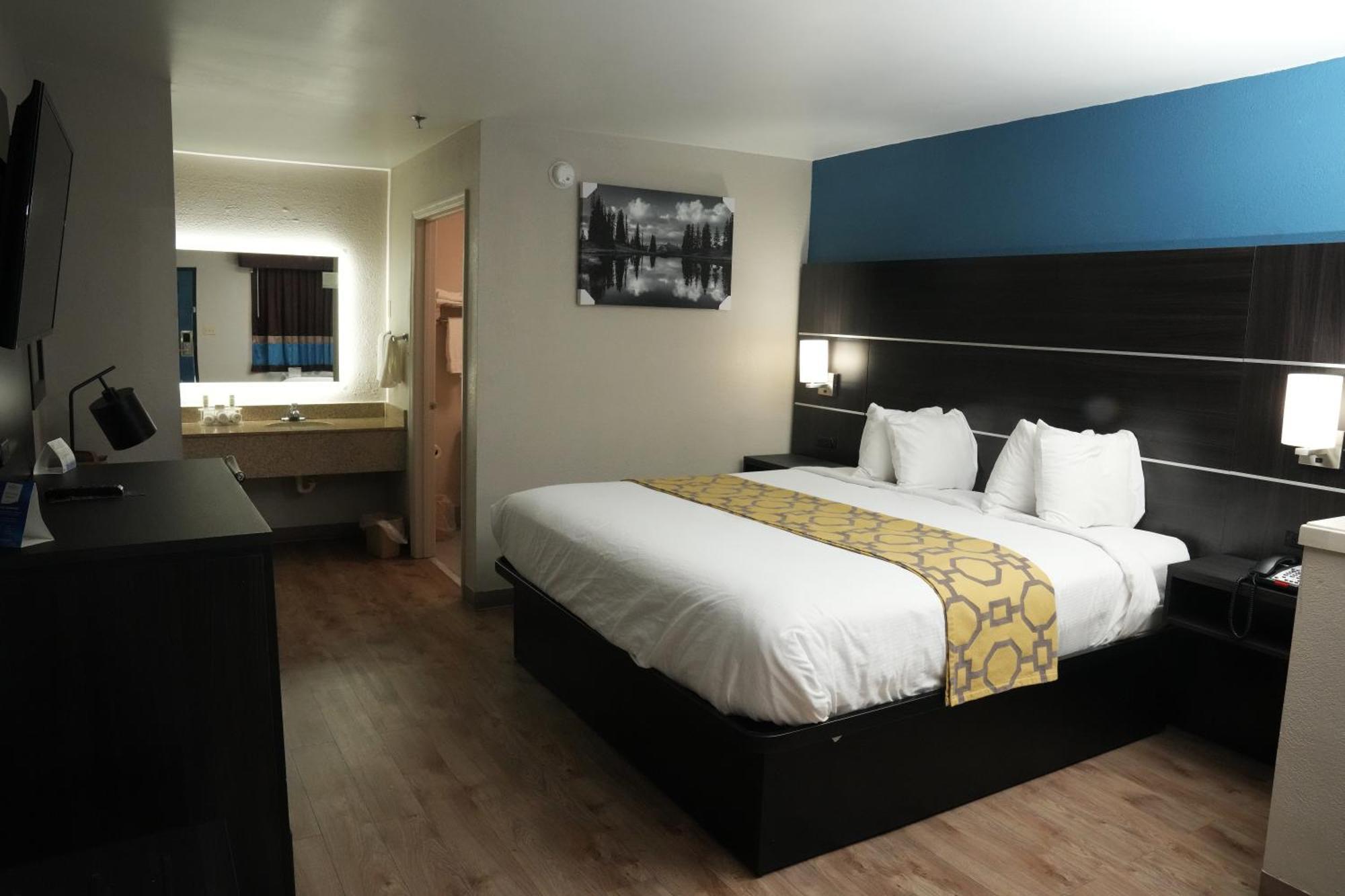 Baymont Inn & Suites Мэннинг Экстерьер фото